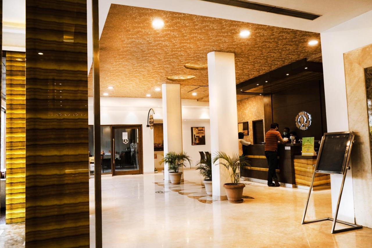 Hotel Gwalior Regency Exterior photo