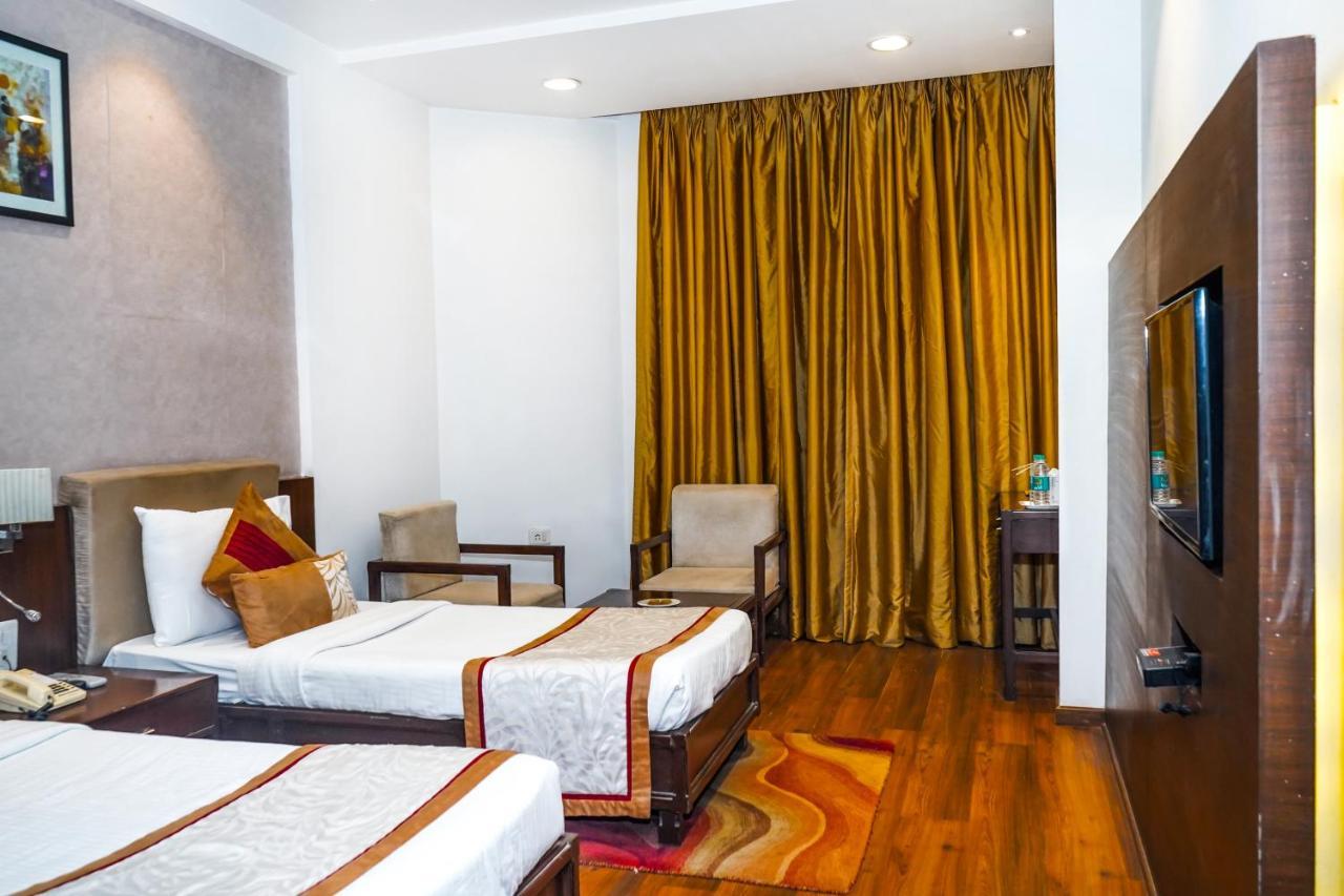 Hotel Gwalior Regency Exterior photo