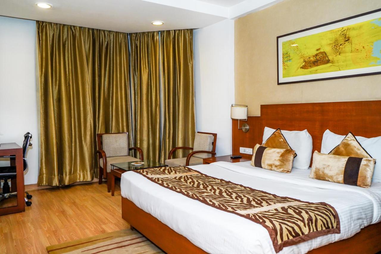 Hotel Gwalior Regency Exterior photo