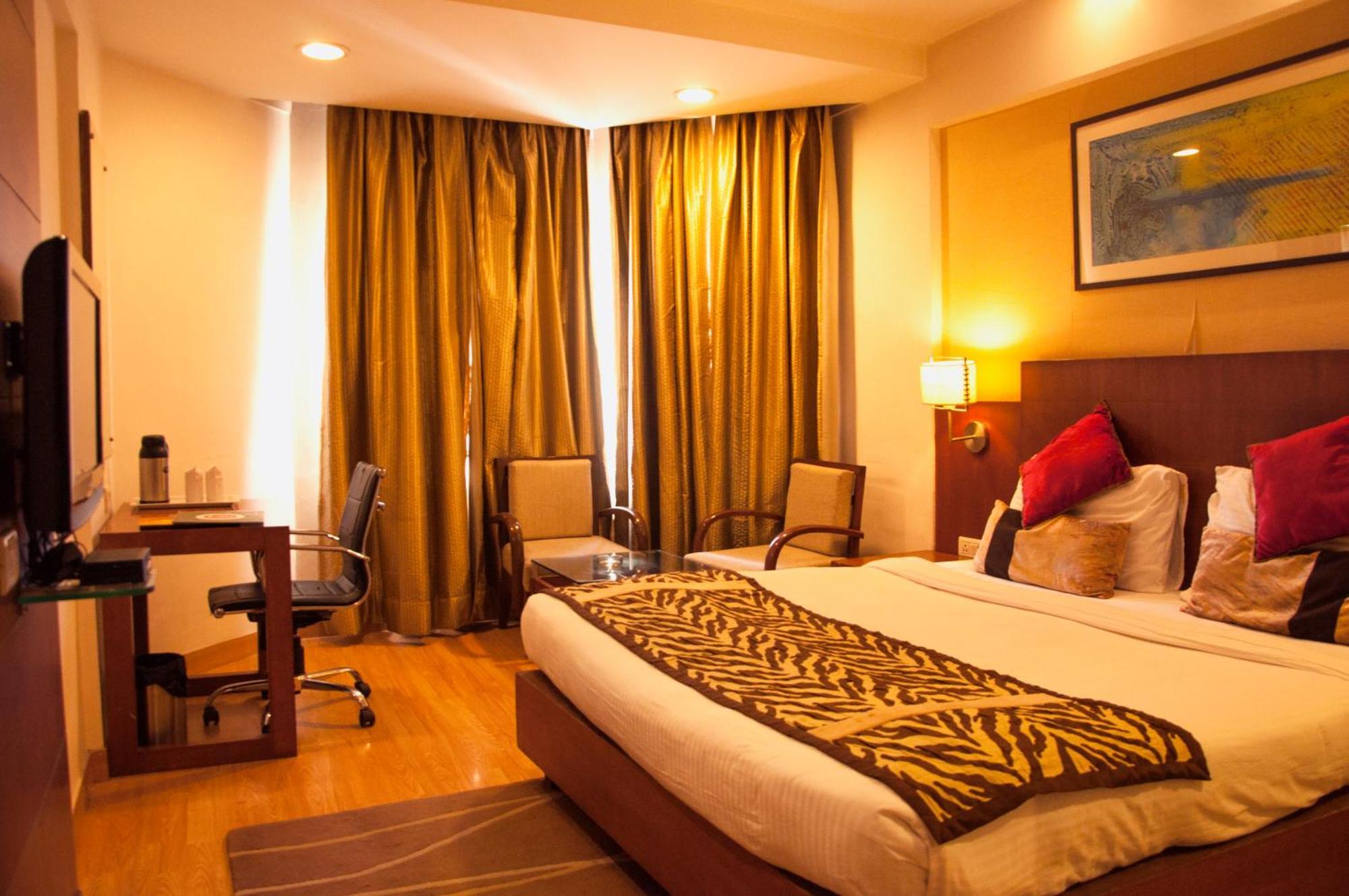 Hotel Gwalior Regency Exterior photo