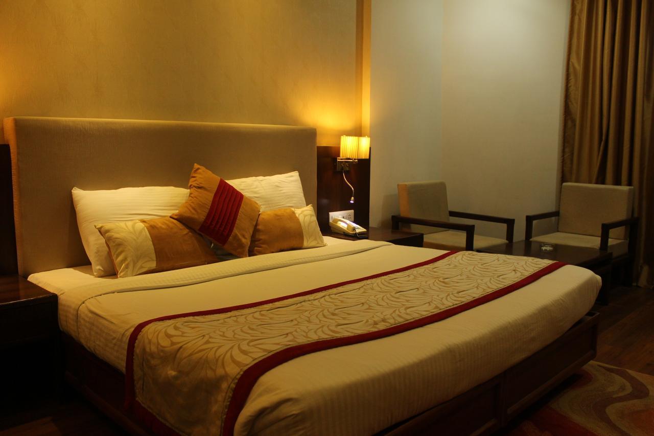 Hotel Gwalior Regency Exterior photo