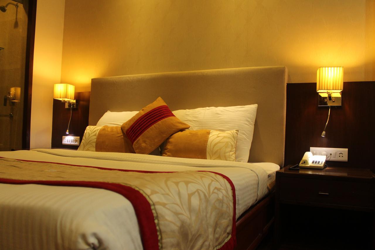 Hotel Gwalior Regency Exterior photo