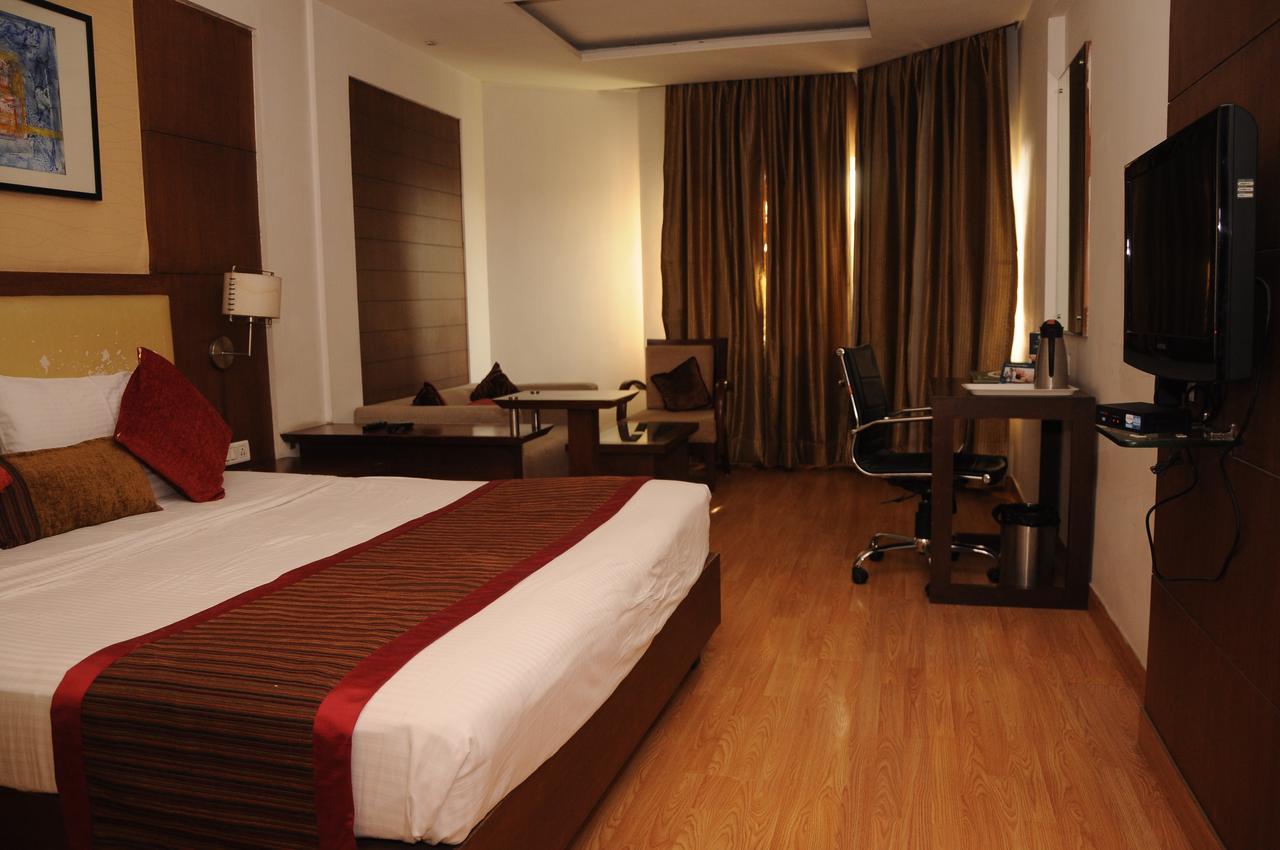 Hotel Gwalior Regency Exterior photo