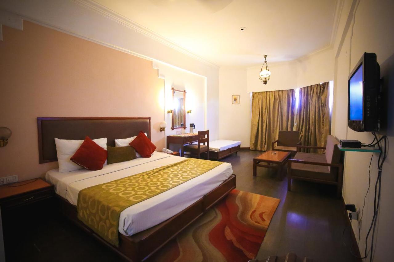 Hotel Gwalior Regency Exterior photo
